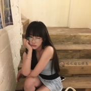 富江系黑長直，不可能是乖乖女，反差感讓人很爽！