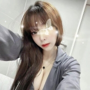 芸芸／27歲／163cm／E罩杯
