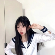 潔兒 160 47 C 19歲  外貌清秀好看