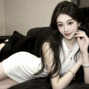 嬋嬋  168/45/C  22歲