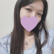 年輕學生妹  C奶 皮膚白 無刺青
