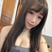 "龐龐，嬌小大奶的熱情"